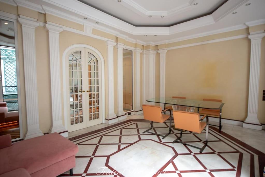 Zum Blauen Karpfen Apartment Wina Bagian luar foto