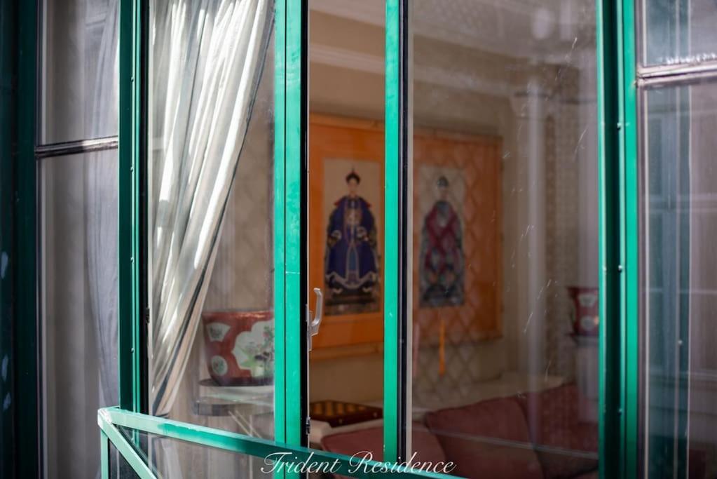 Zum Blauen Karpfen Apartment Wina Bagian luar foto