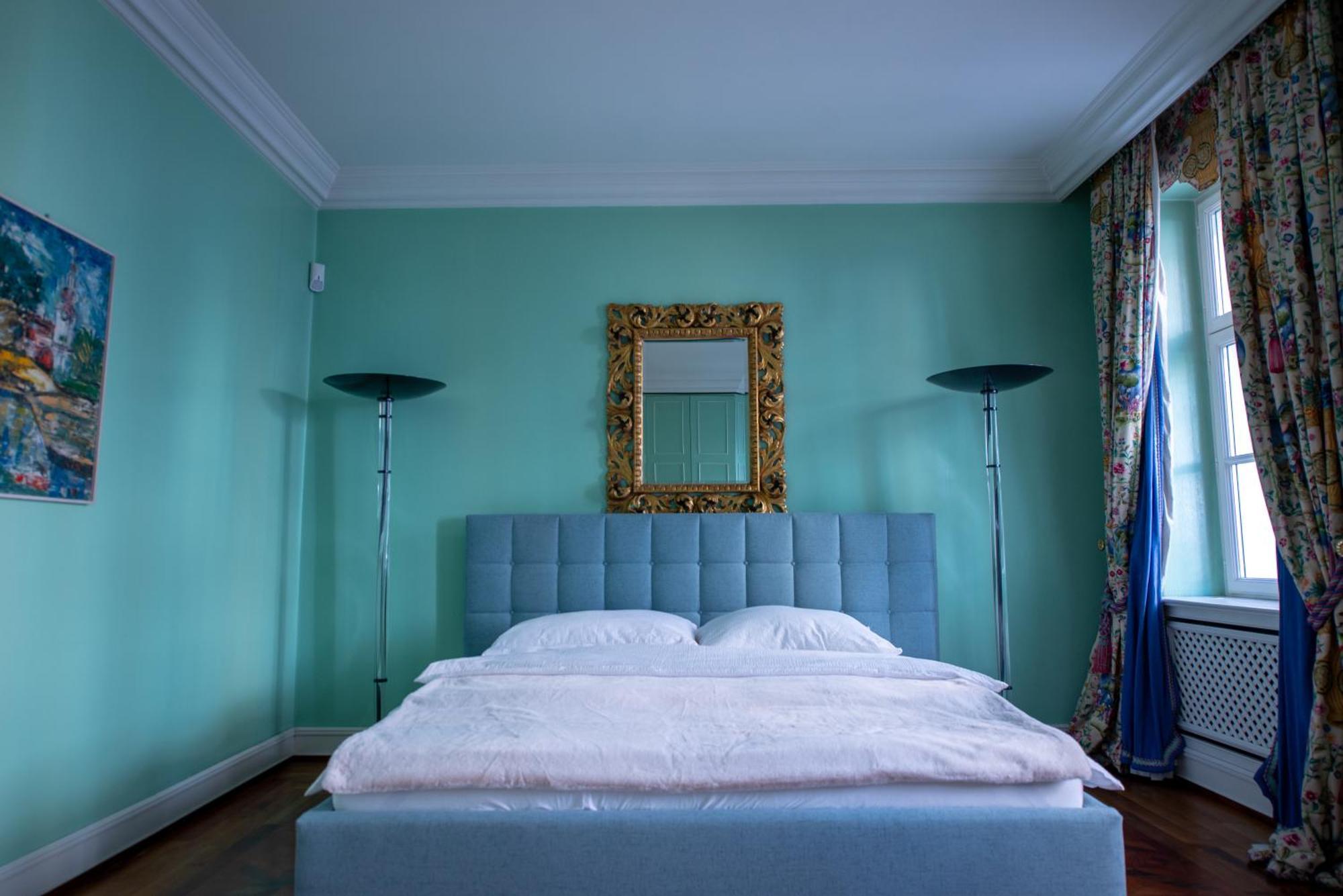 Zum Blauen Karpfen Apartment Wina Bagian luar foto